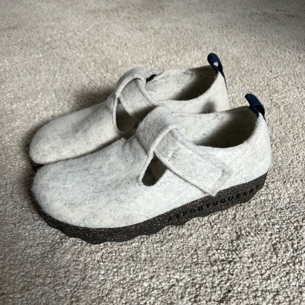 Asportuguesas Cate Women Single Strap Wool Felt Shoe In Off White US Size 8-8.5